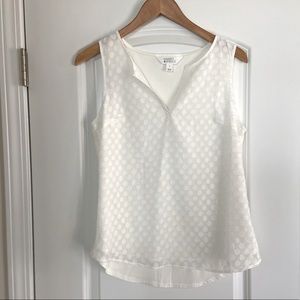 Market & Spruce white sleeveless tank